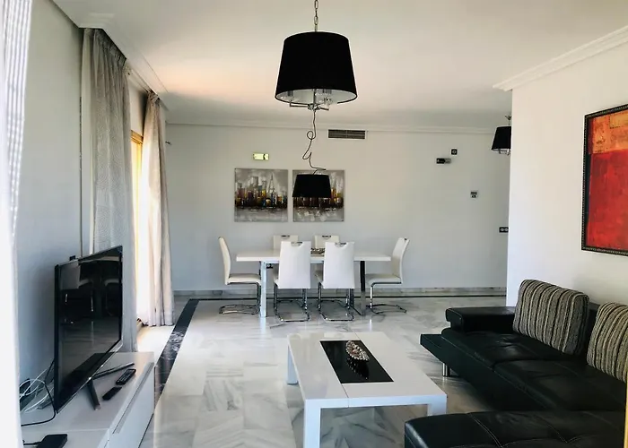 Rentcostadelsol Dona Sofia A 아파트 *